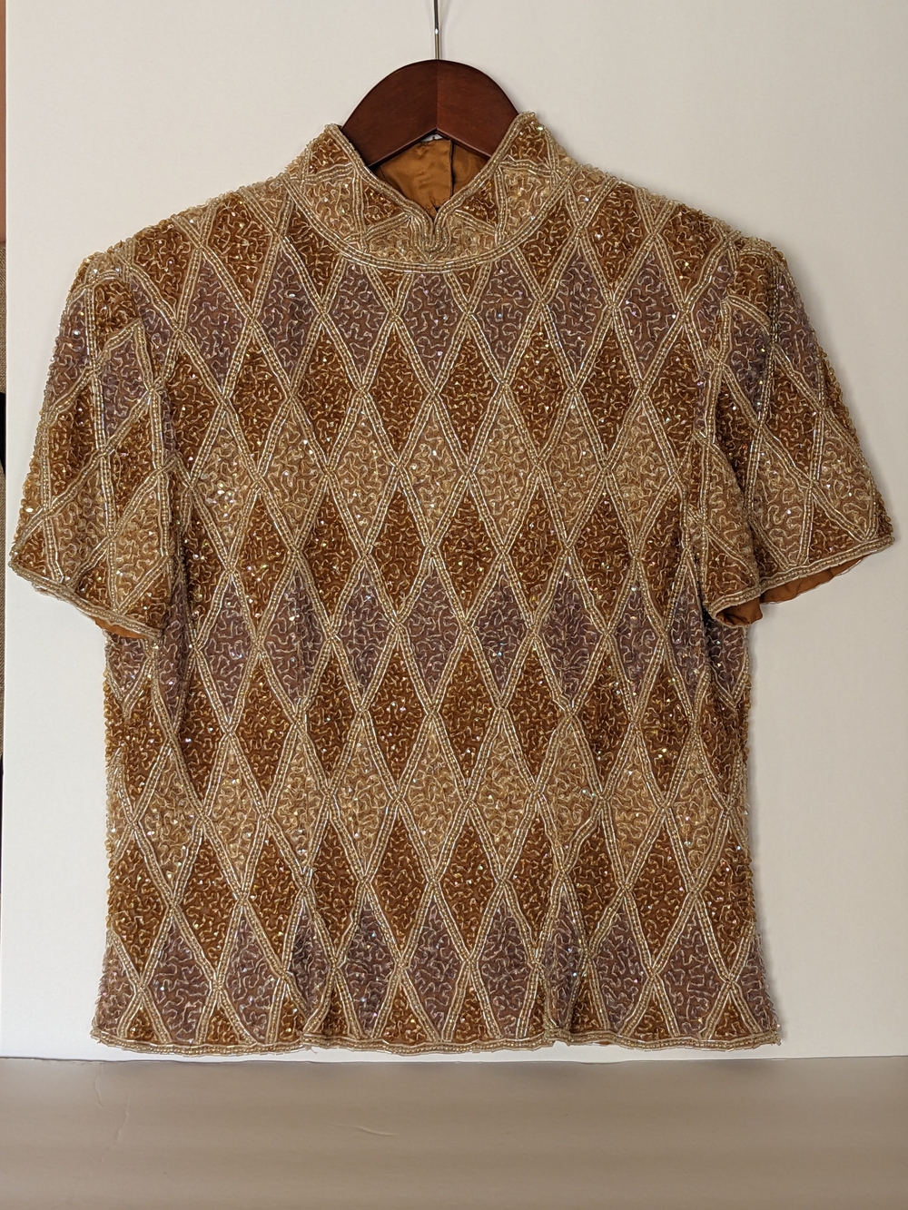 Adrianna Papell Gold Beaded Siquins Short-Sleeve Diamond Pattern Elegant Top
